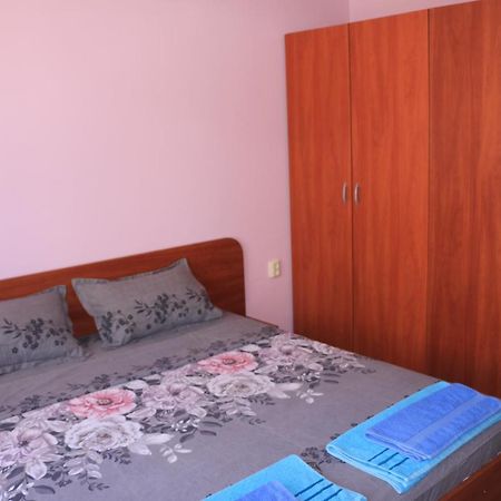 City Stay In Varna Bagian luar foto