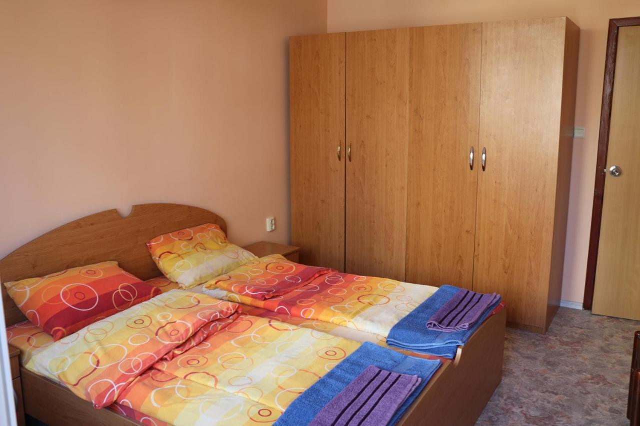 City Stay In Varna Bagian luar foto