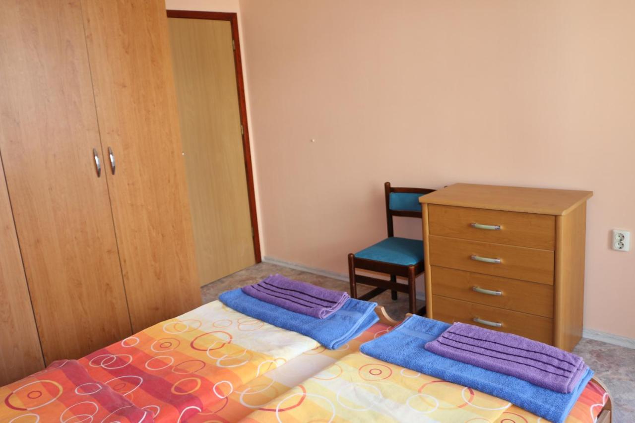 City Stay In Varna Bagian luar foto