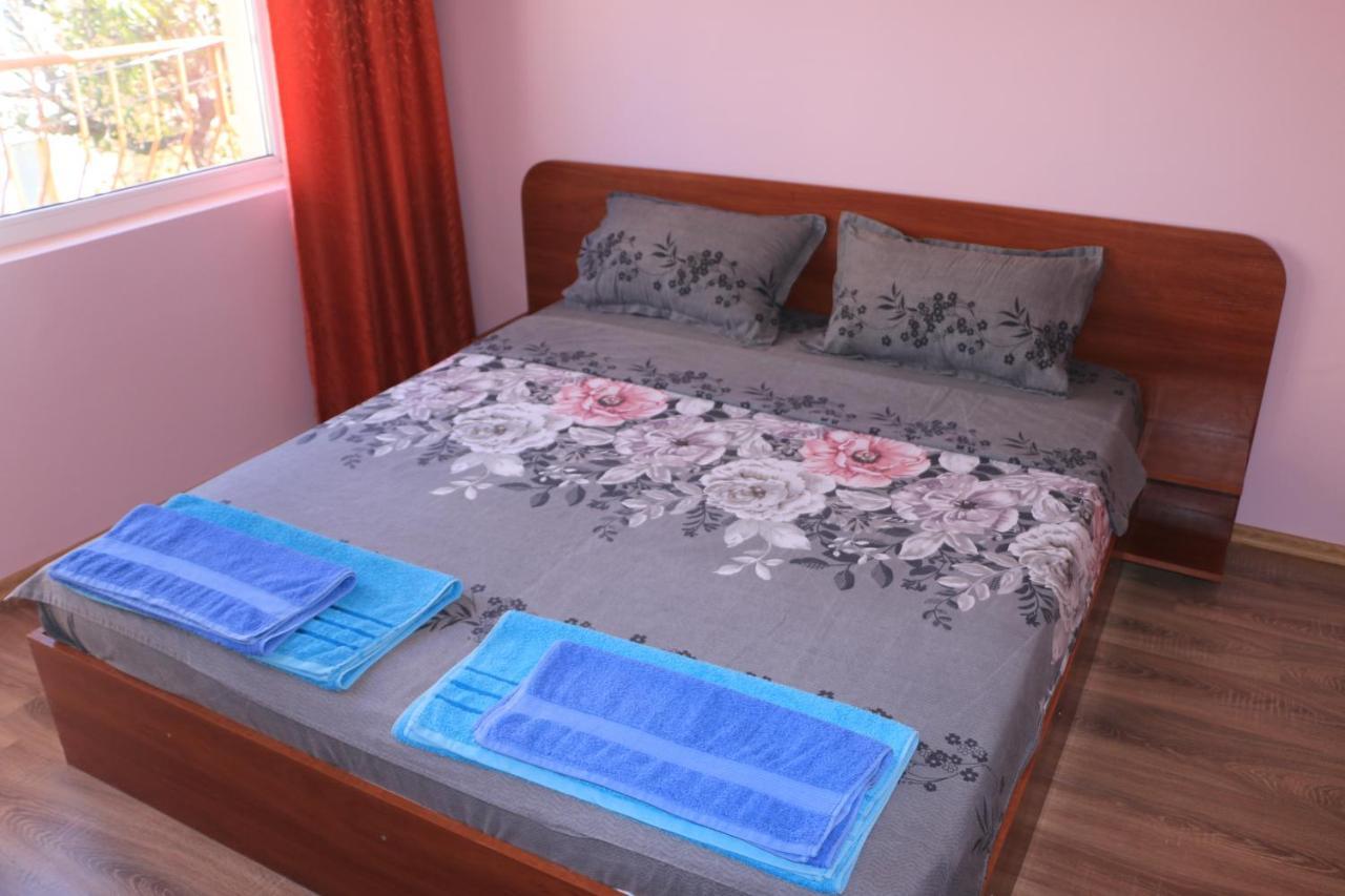 City Stay In Varna Bagian luar foto