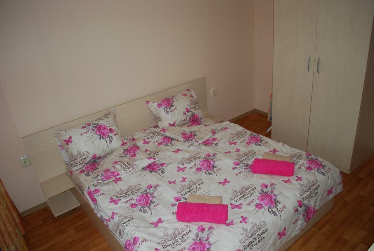 City Stay In Varna Bagian luar foto