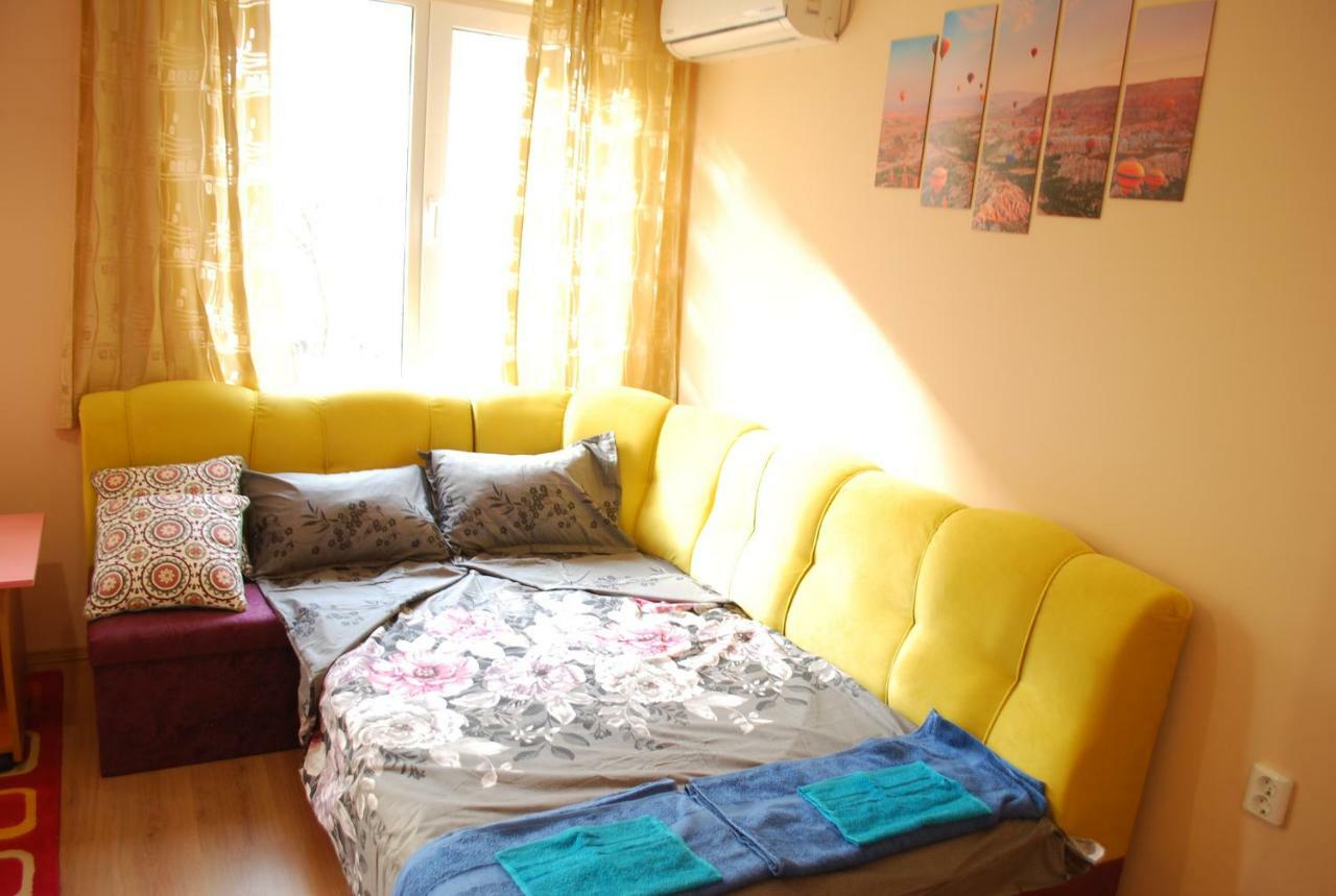 City Stay In Varna Bagian luar foto