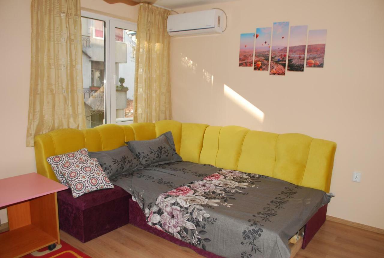 City Stay In Varna Bagian luar foto