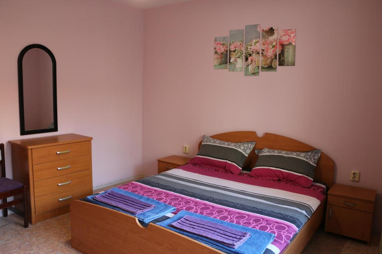 City Stay In Varna Bagian luar foto